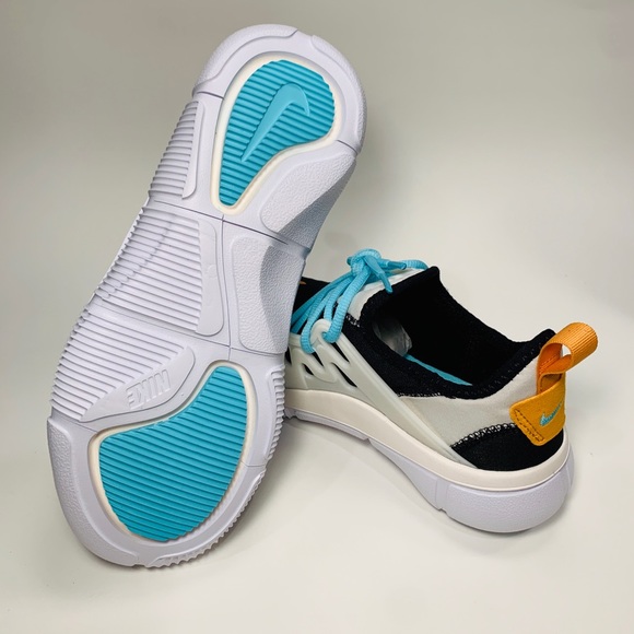 WMNS NIKE ACALME - Picture 3 of 8